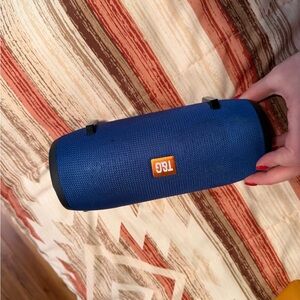 Portable speaker needs charging cable